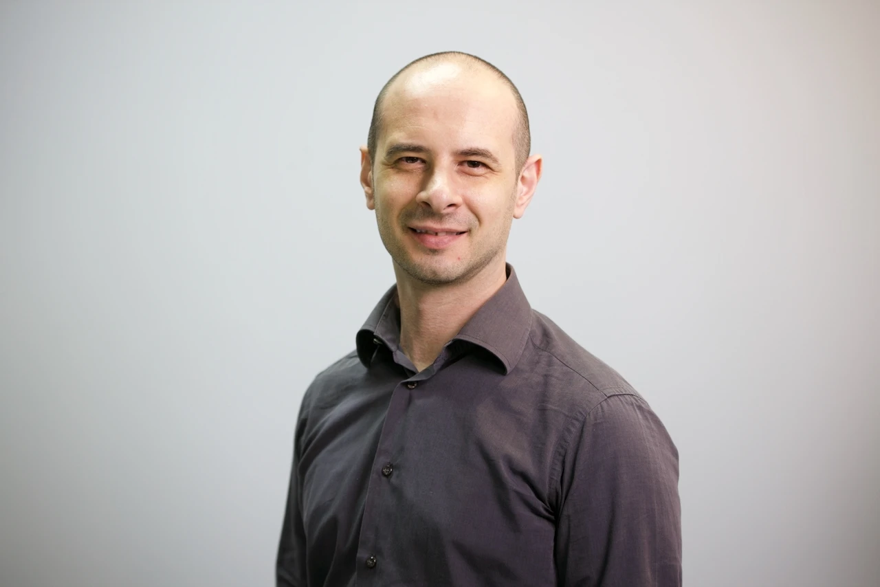 Dr Claudio Guarnera